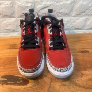 Nike Air Jordan Spizike Low GS Toro Bravo Red Black Cement Grey 7Y (Women's 8.5)